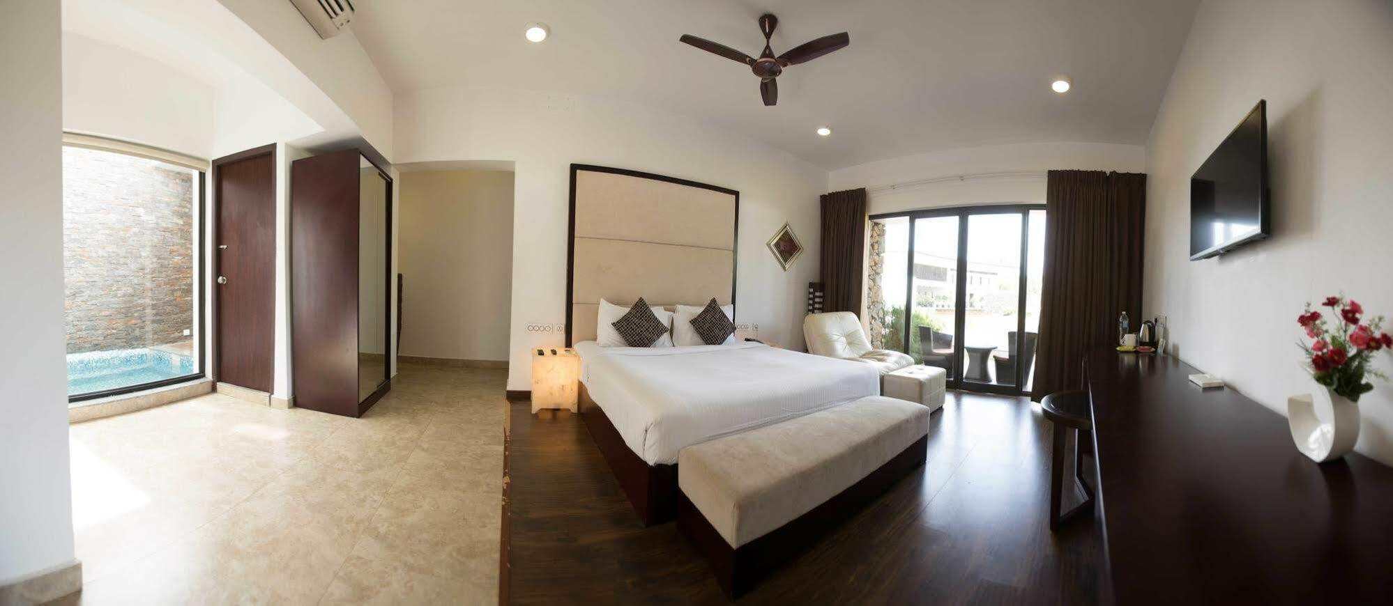 Anora Beach Resort Mahabalipuram Kūvattūr Dış mekan fotoğraf